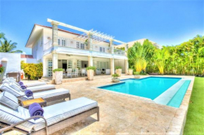 Amazing Villa Tortuga Bay B10